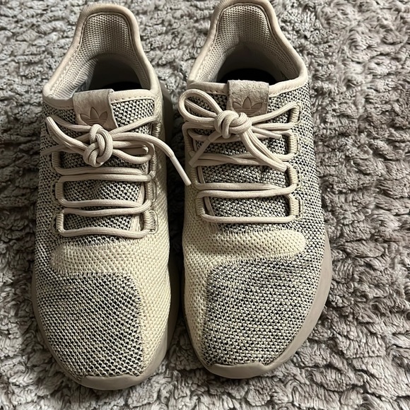 adidas Shoes - Woman’s Adidas Size 5 -